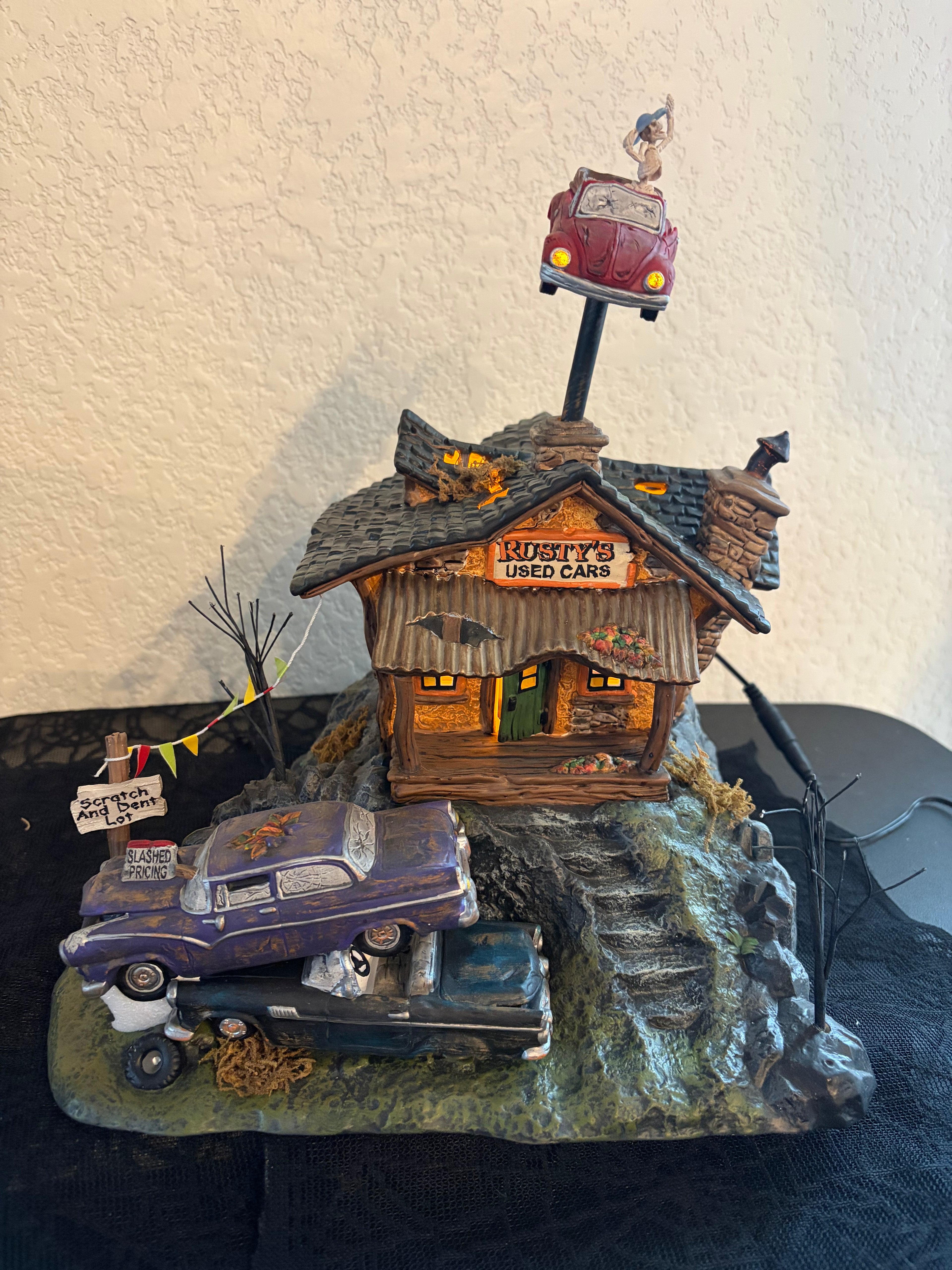 Dept 56 Rusty’s Used Cars