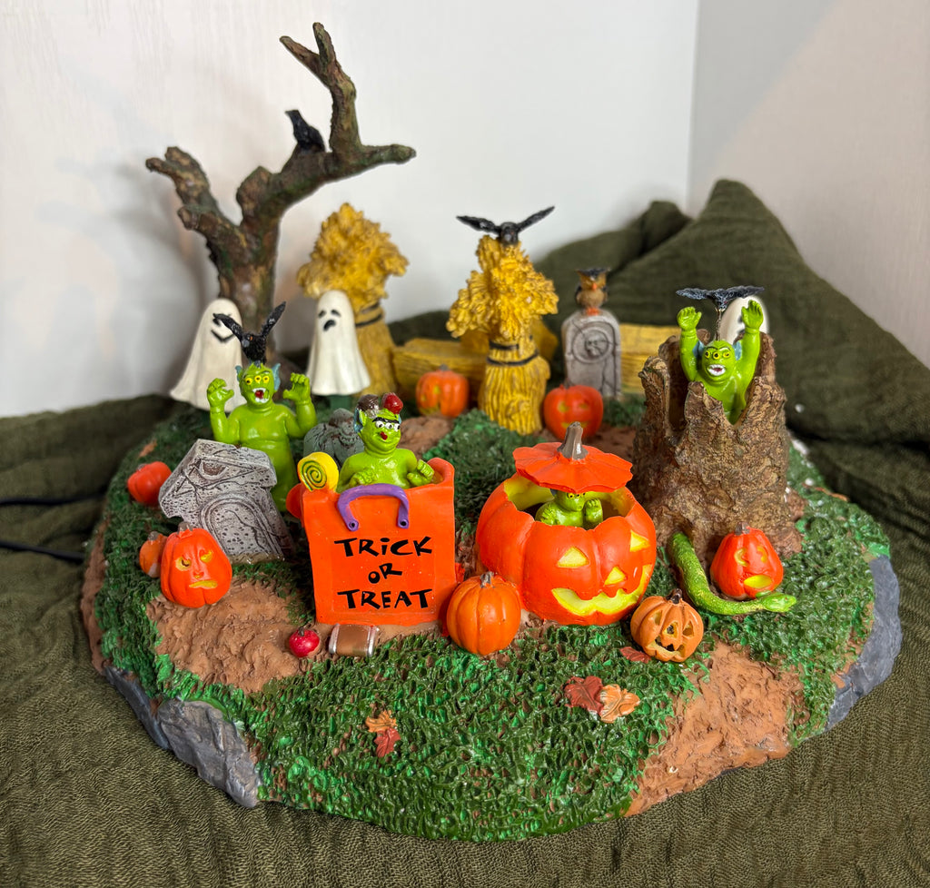 Lemax Spooky Town Playful Spirits