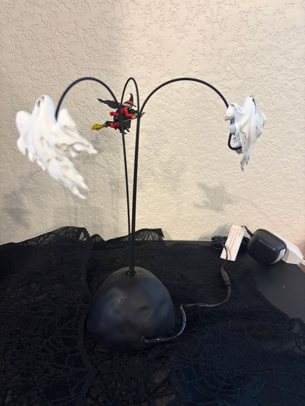 Dept 56 Up Up and Away Witch With Ghosts