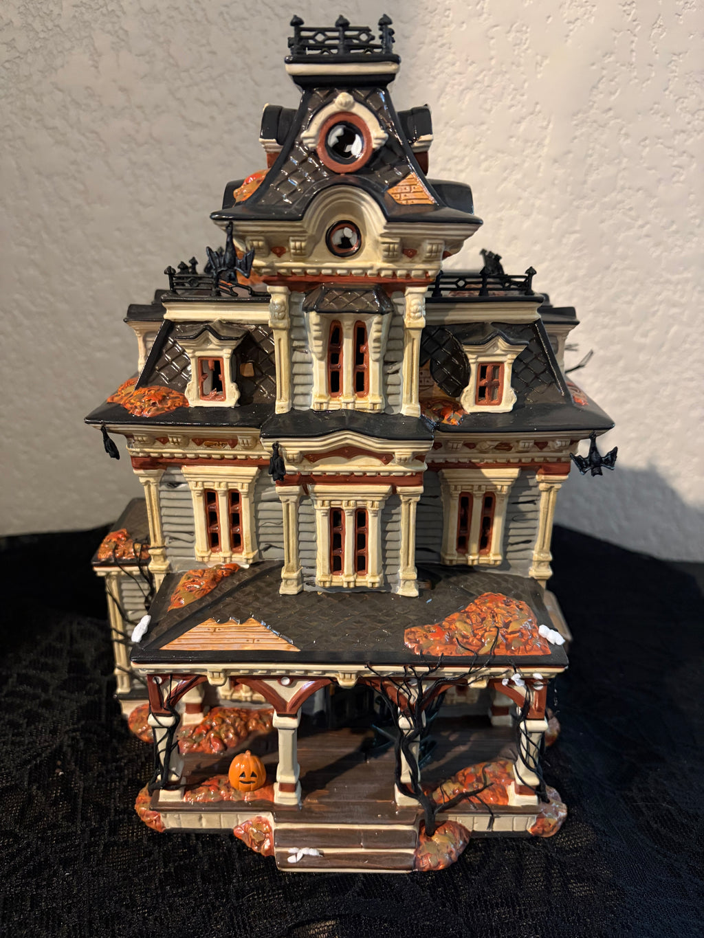 Dept 56 Grimsly Manor