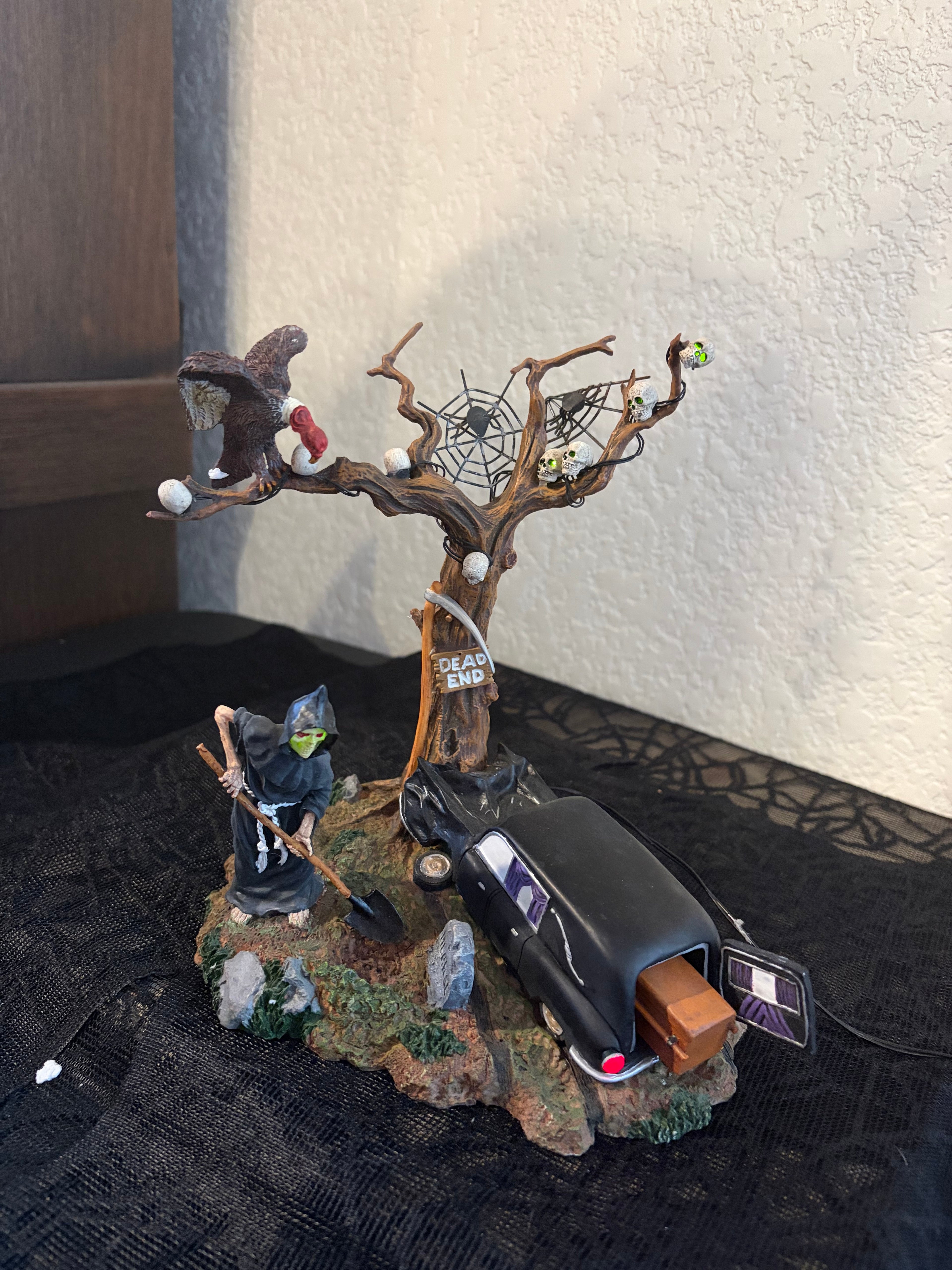 Dept 56 Haunted Hearse
