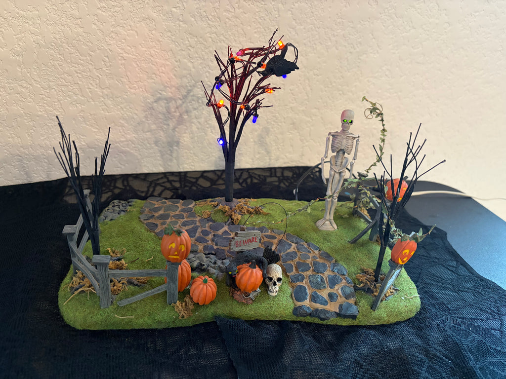 Dept 56 Creepy Lighted Front Yard