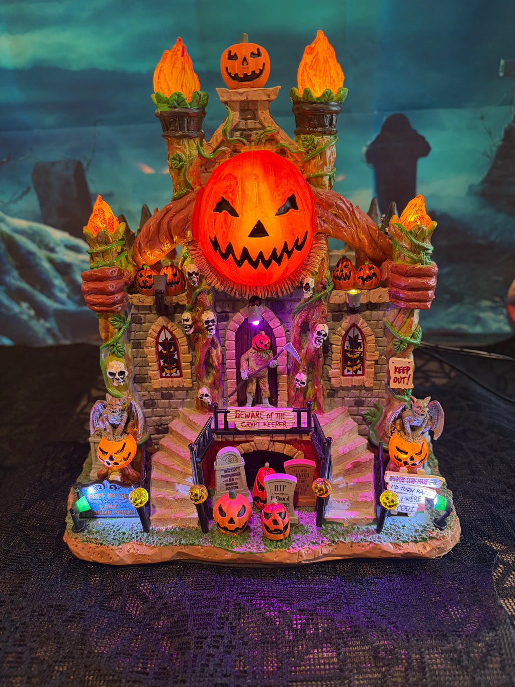 Lemax Crypt of the Lost Pumpkin Souls