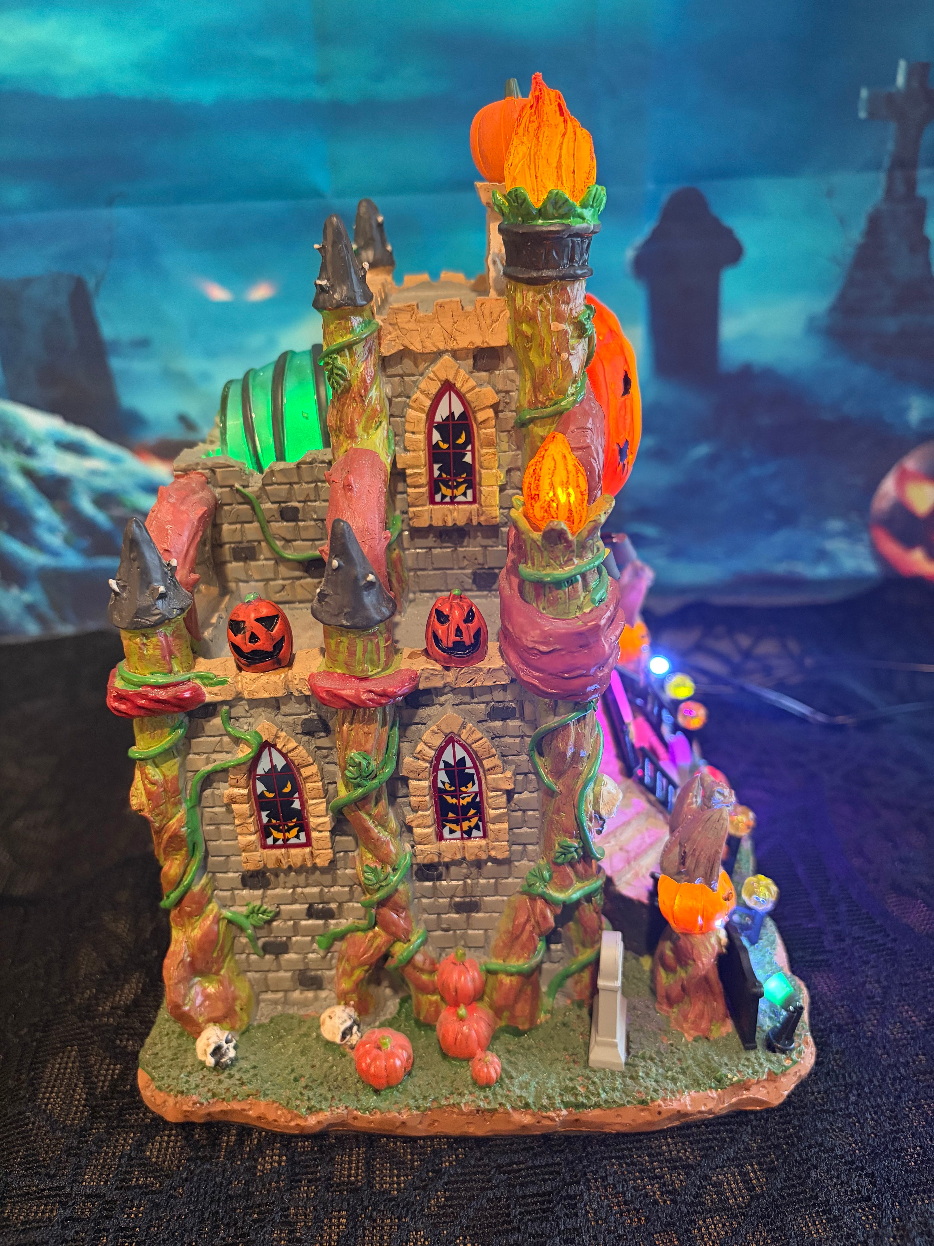 Lemax Crypt of the Lost Pumpkin Souls