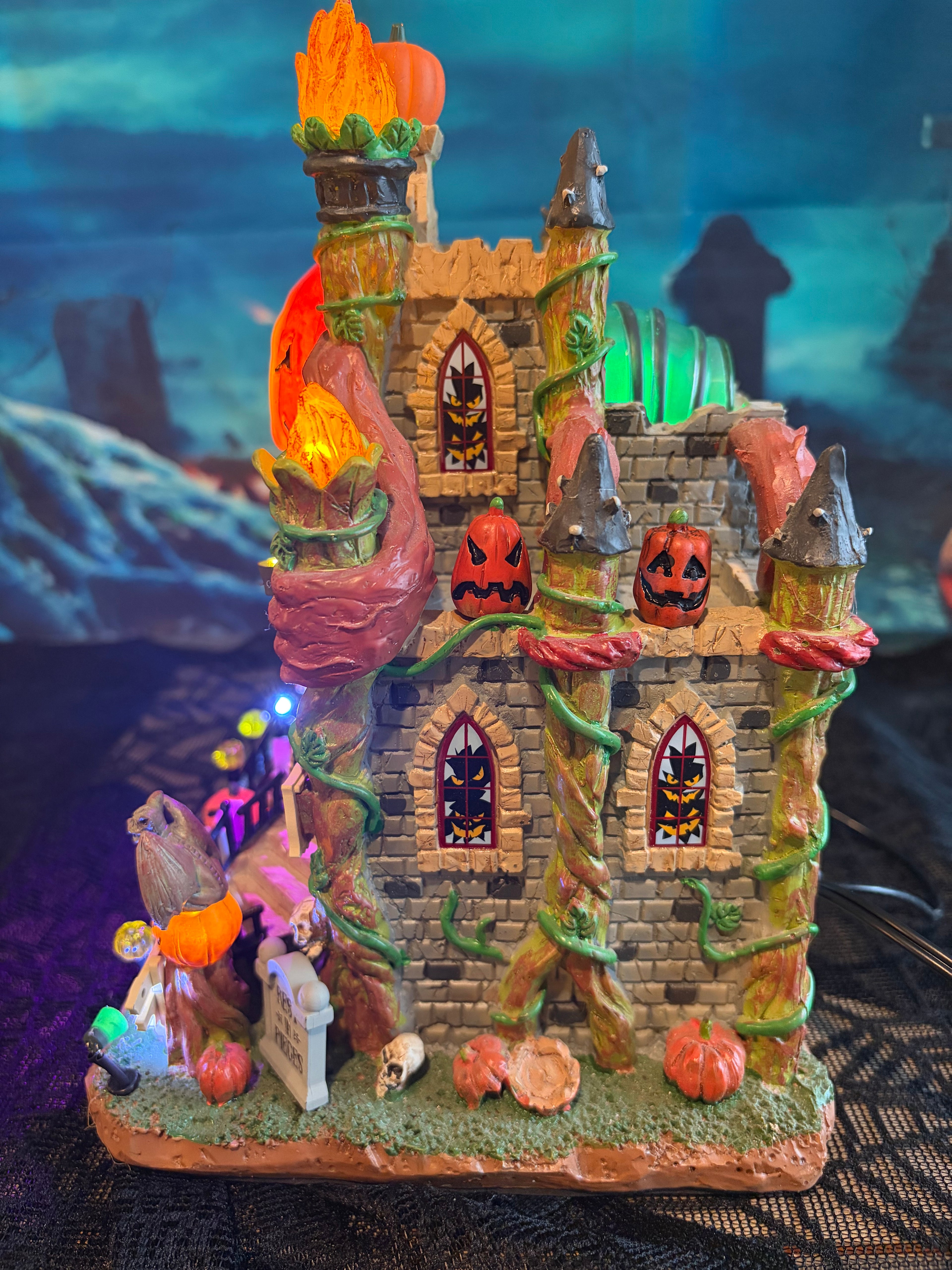 Lemax Crypt of the Lost Pumpkin Souls