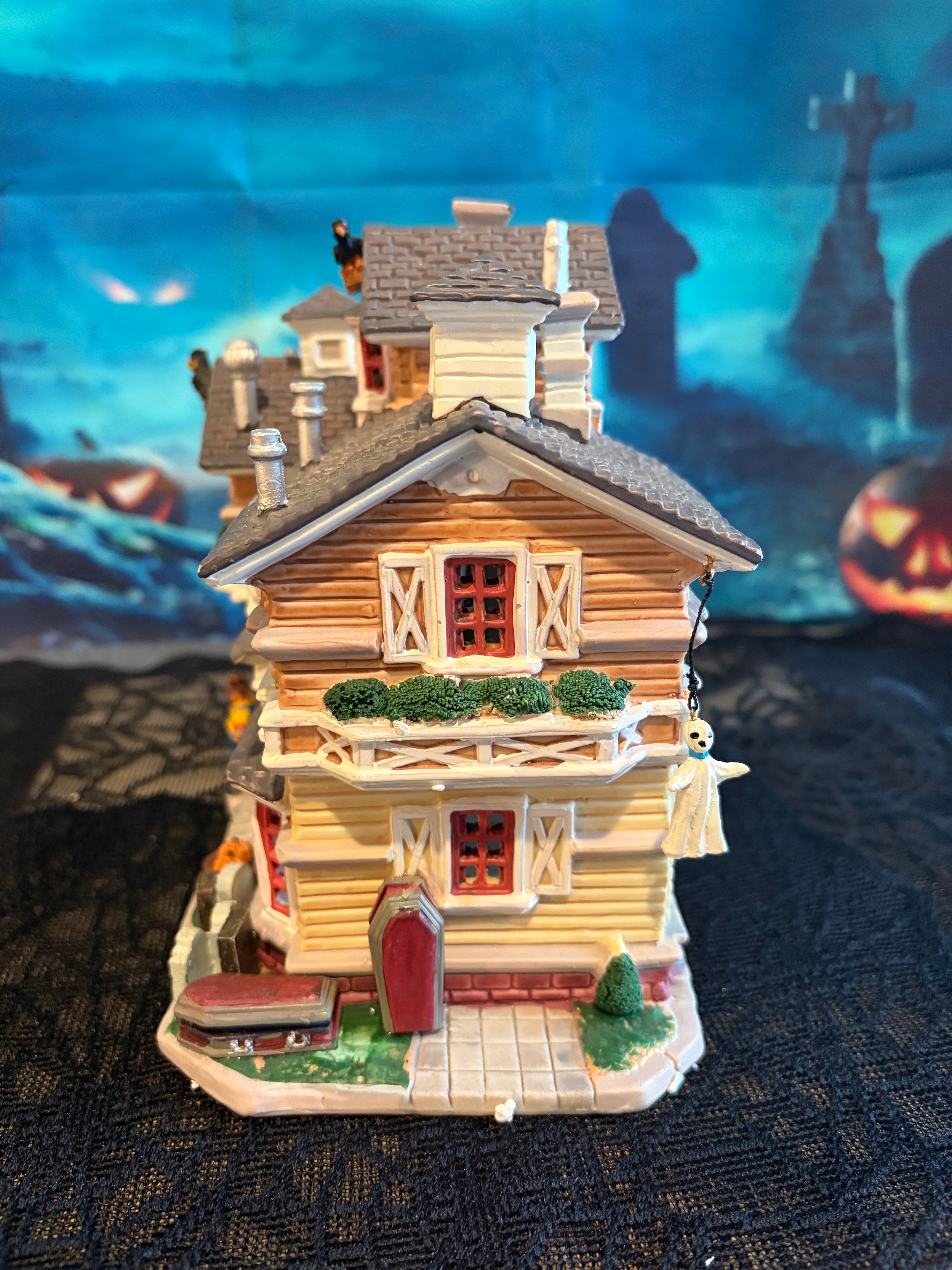Lemax Pumpkin Hollow Franklin Residence