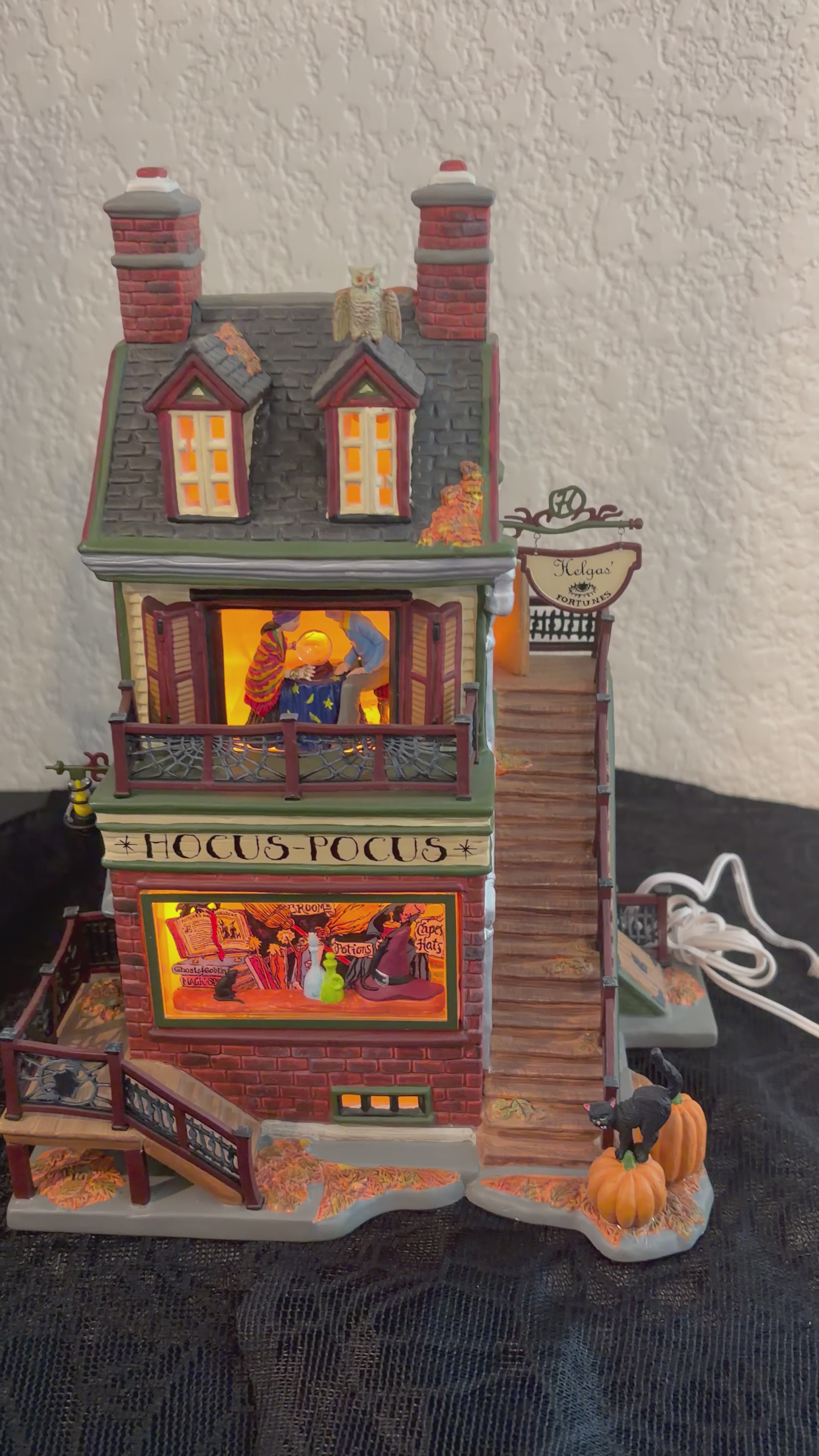 Dept 56 Helga's House of Fortunes