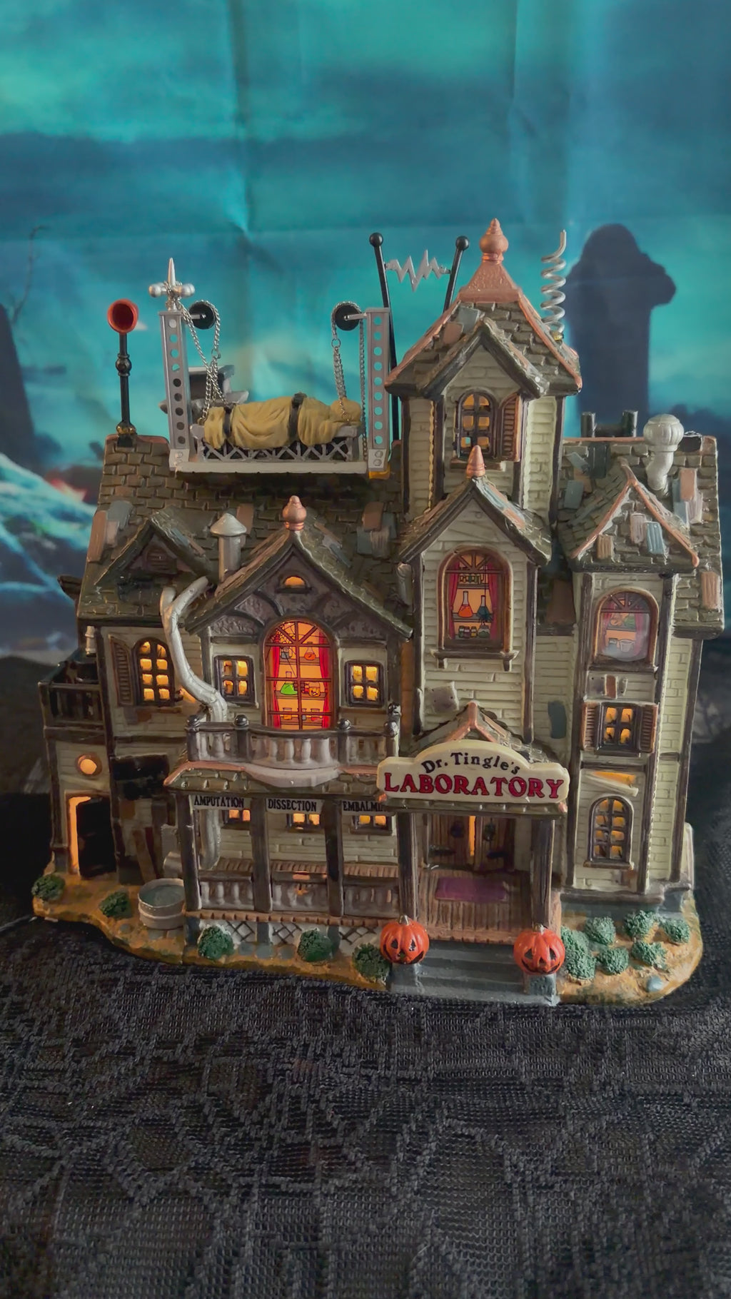 Lemax Dr. Tingle's Laboratory