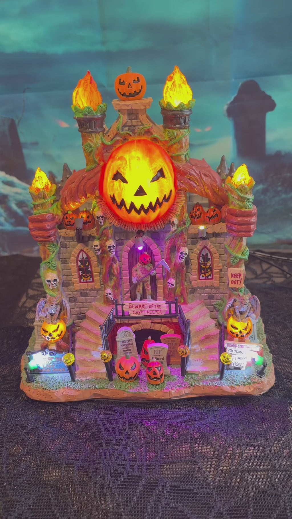 Lemax Crypt of the Lost Pumpkin Souls
