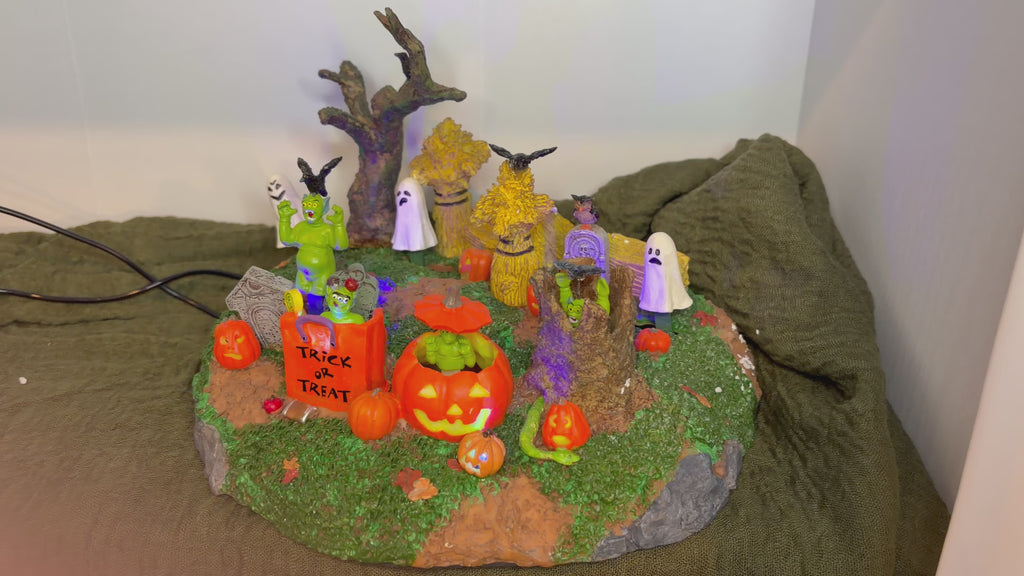 Lemax Spooky Town Playful Spirits