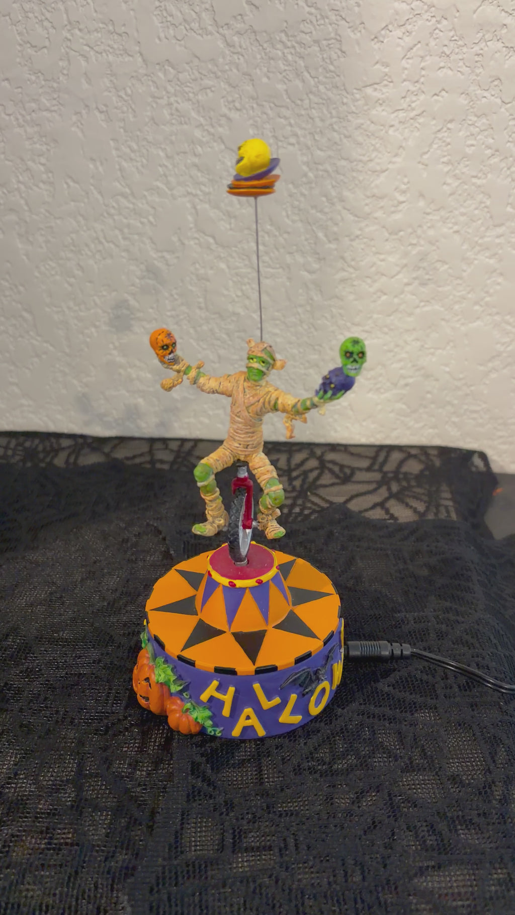 Dept 56 Mummy Mischief