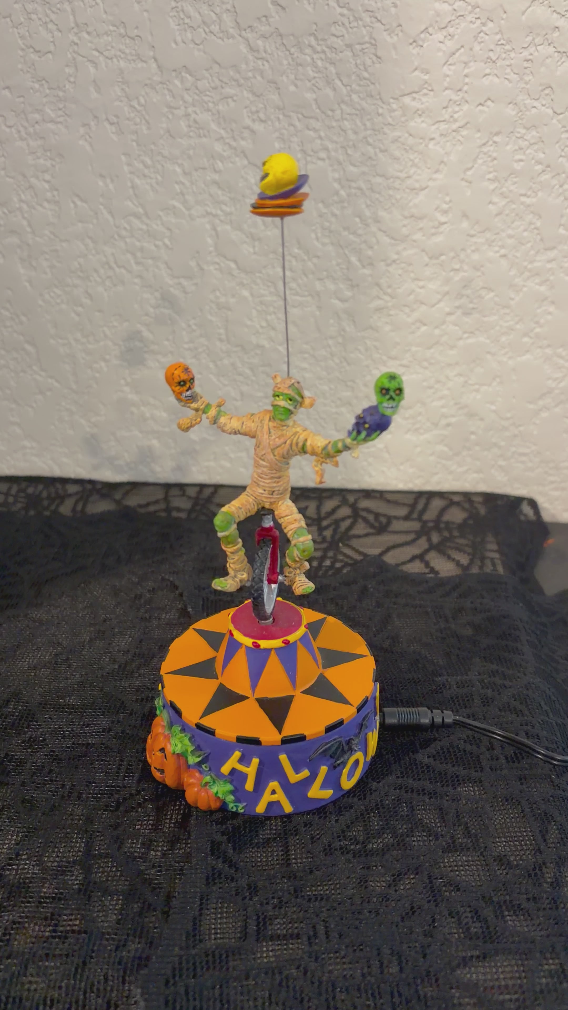 Dept 56 Mummy Mischief