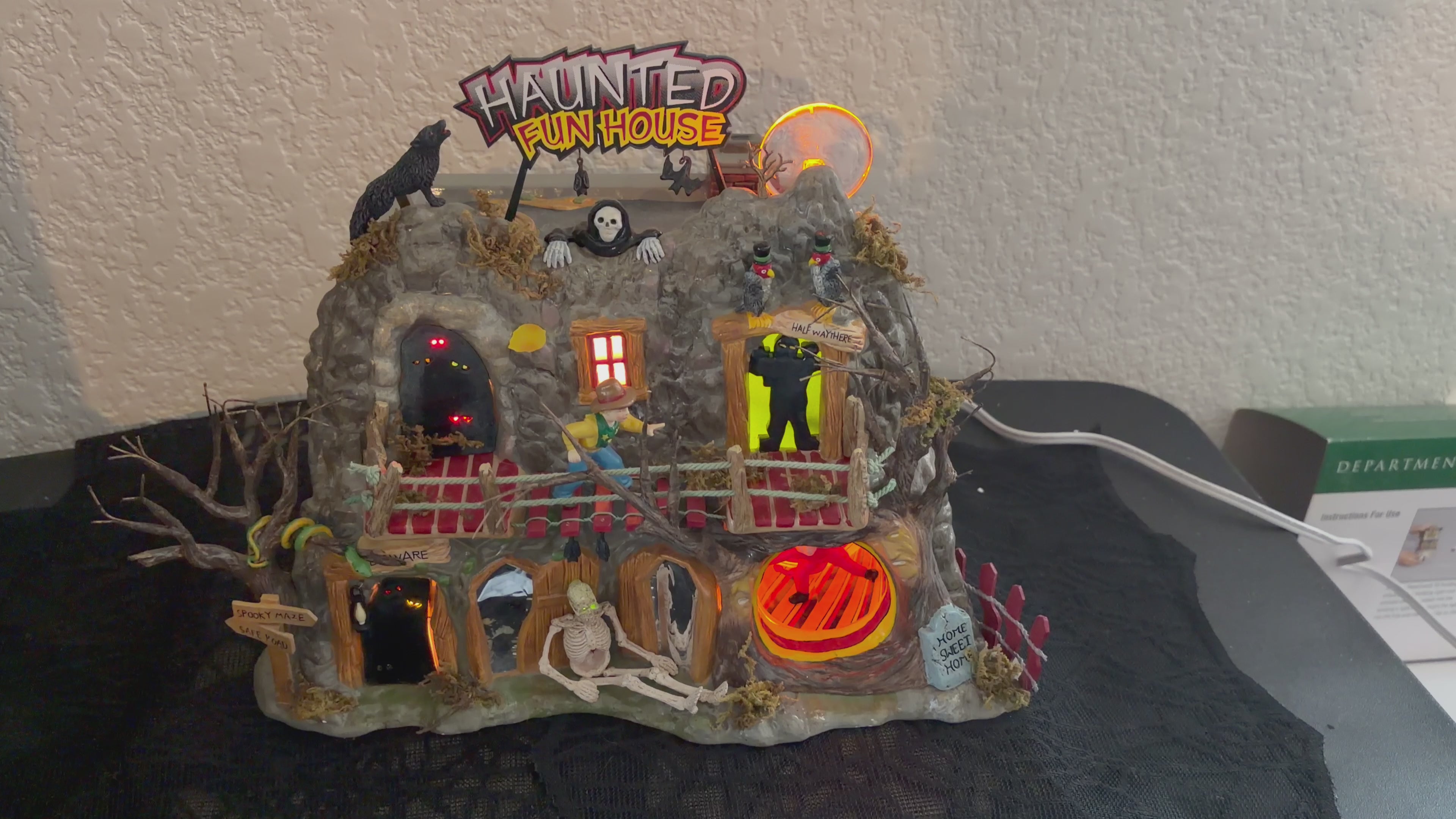 Dept 56 Haunted Funhouse-please read description